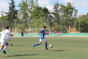 Manuel Jiménez con el Cadete A de la Escuela de Futbol Base Almansa. (FOTO: Cedida por EFB Almansa)