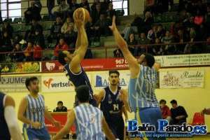CB-Almansa-Talavera-Basket-Foto-Balón-Parado