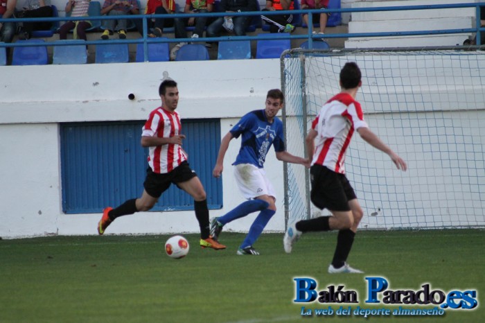 (1-1) Al Almansa le faltó ambición en el primer tiempo y al colegiado ...